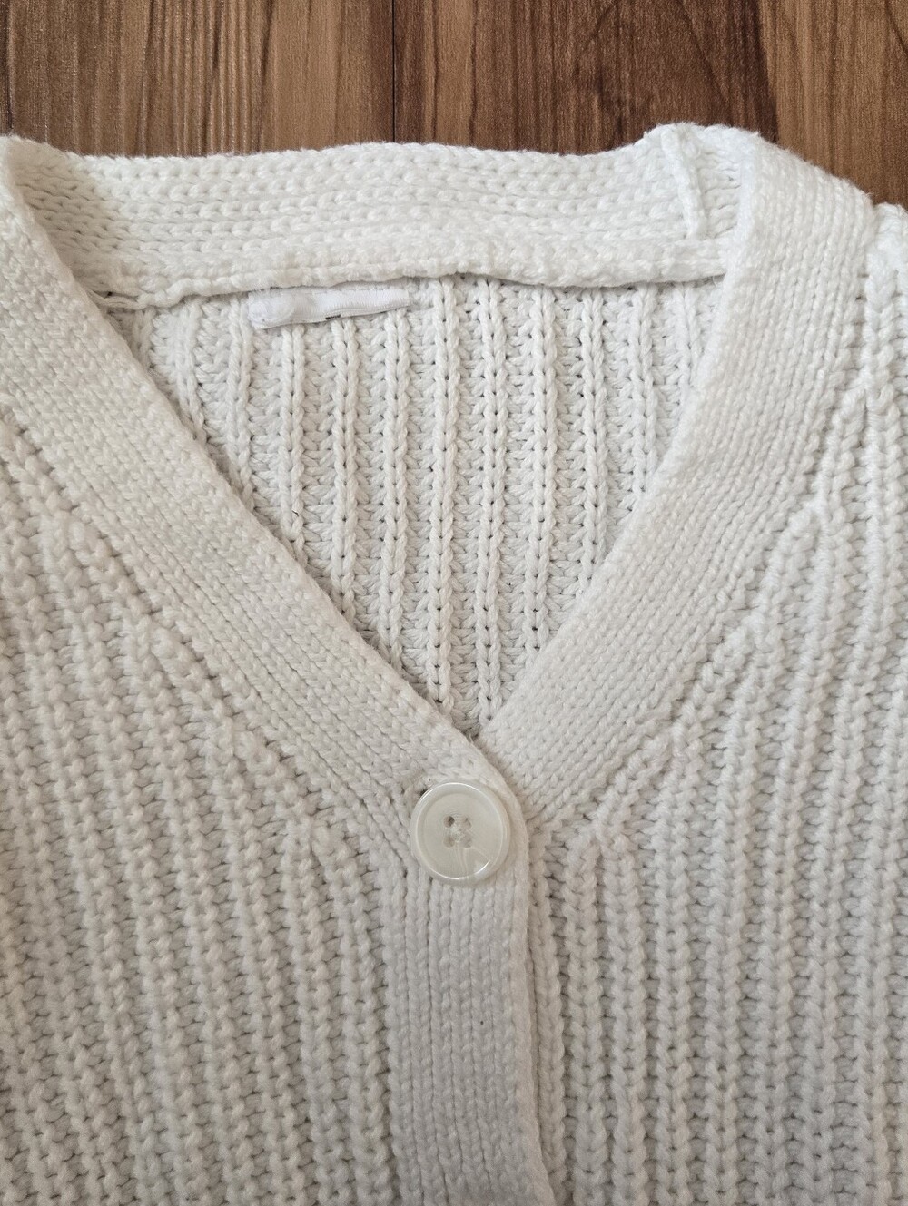 Kids White Woven Knit Button-Front V-Neck Sweater 4 VGUC - Picture 3 of 5